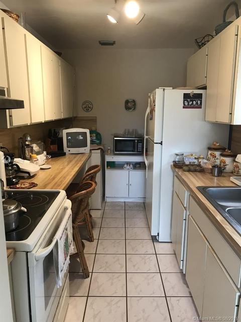 4512 E 8th Ln, Hialeah, FL 33013 photo 6