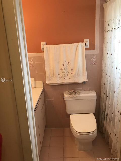 4512 E 8th Ln, Hialeah, FL 33013 photo 11