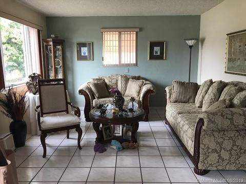 4512 E 8th Ln, Hialeah, FL 33013 photo 2