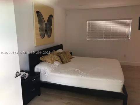 1298 W 80 St, Hialeah, FL 33014 photo 9