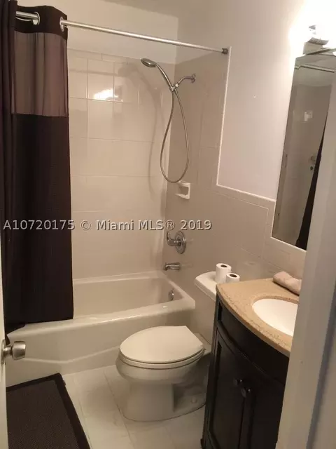 1298 W 80 St, Hialeah, FL 33014 photo 6