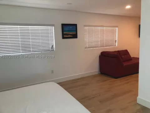 1298 W 80 St, Hialeah, FL 33014 photo 8