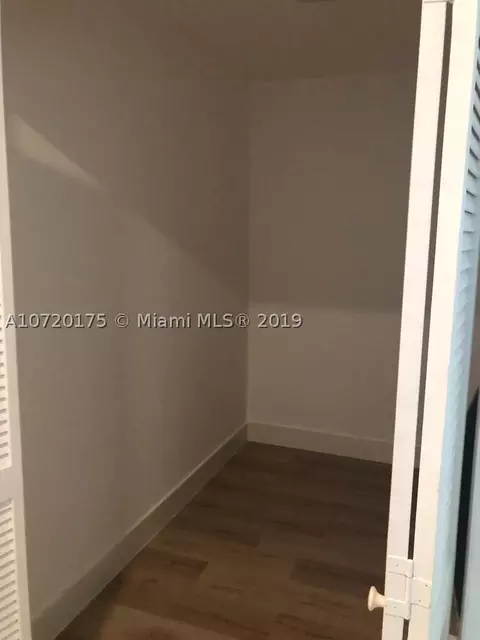 1298 W 80 St, Hialeah, FL 33014 photo 5