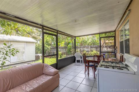 998 E 29th St, Hialeah, FL 33013 photo 25