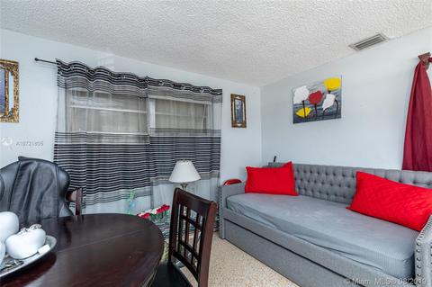 998 E 29th St, Hialeah, FL 33013 photo 3