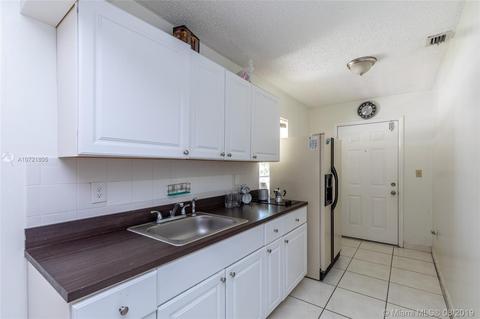 998 E 29th St, Hialeah, FL 33013 photo 16