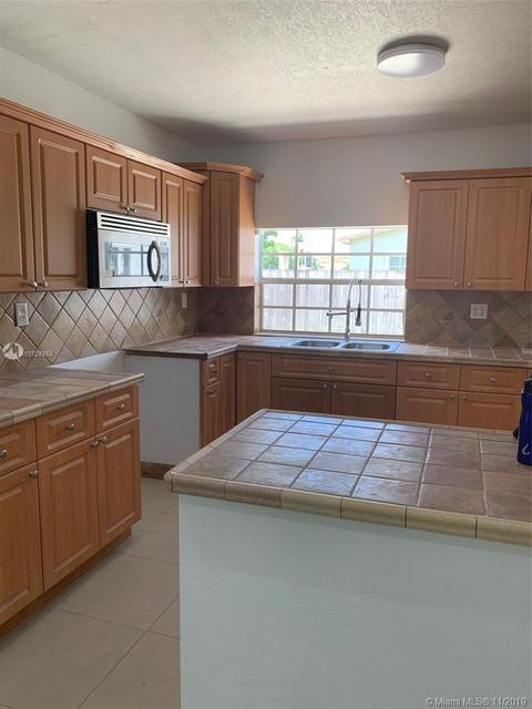6750 W 11 Ct, Hialeah, FL 33012 photo 10