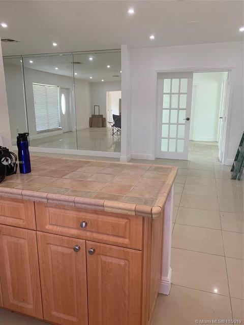 6750 W 11 Ct, Hialeah, FL 33012 photo 13