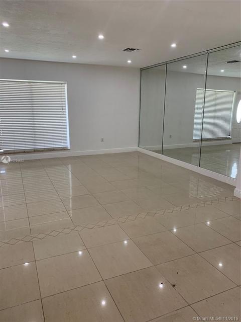 6750 W 11 Ct, Hialeah, FL 33012 photo 9
