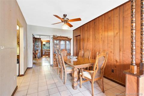 690 W 74th Pl, Hialeah, FL 33014 photo 4
