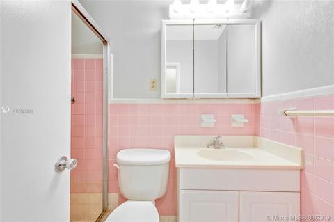 690 W 74th Pl, Hialeah, FL 33014 photo 17