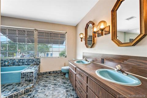 690 W 74th Pl, Hialeah, FL 33014 photo 26
