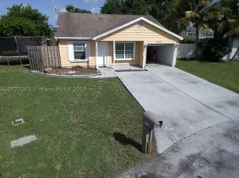 11113 E Model Cir E, Boca Raton, FL 33428 photo 4