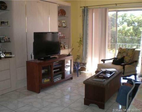 1075 W 68th St #220, Hialeah, FL 33014 photo 5