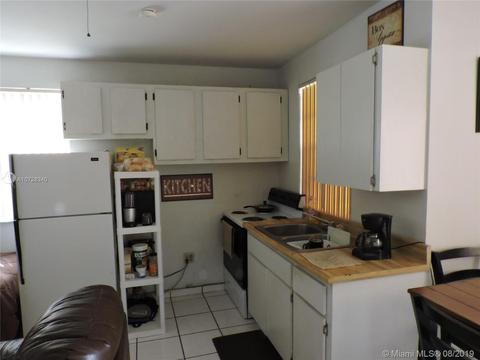 102 E 47th St, Hialeah, FL 33013 photo 12