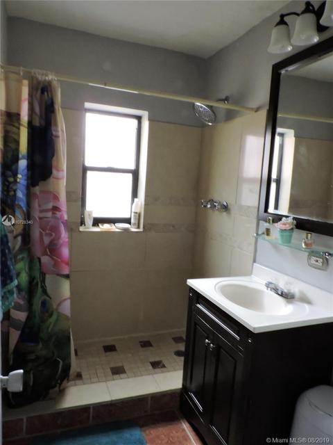102 E 47th St, Hialeah, FL 33013 photo 7
