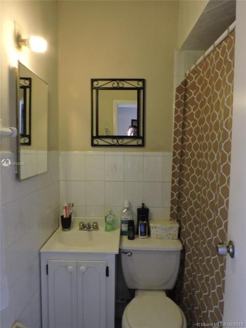 102 E 47th St, Hialeah, FL 33013 photo 11