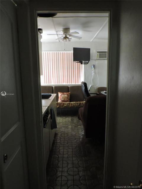 102 E 47th St, Hialeah, FL 33013 photo 14