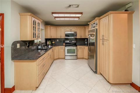 7265 W 14th Ave, Hialeah, FL 33014 photo 23