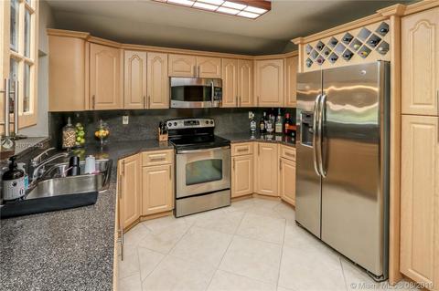 7265 W 14th Ave, Hialeah, FL 33014 photo 24
