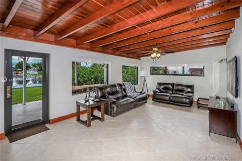 7265 W 14th Ave, Hialeah, FL 33014 photo 20