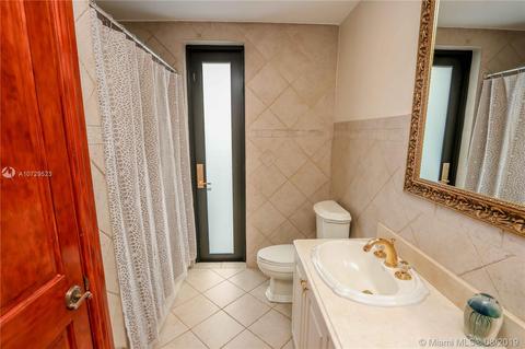 7265 W 14th Ave, Hialeah, FL 33014 photo 14