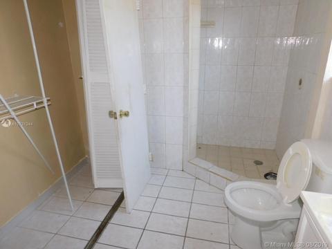 2345 E 7th Ave, Hialeah, FL 33013 photo 4