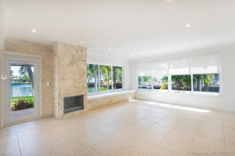 1221 Biscaya Dr, Surfside, FL 33154 photo 8