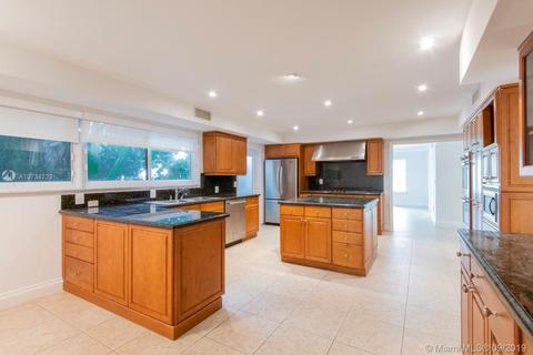 1221 Biscaya Dr, Surfside, FL 33154 photo 6