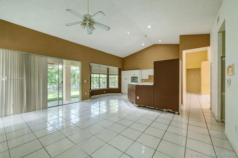 16004 NW 82nd Ct, Miami Lakes, FL 33016 photo 7