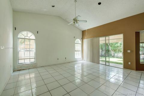 16004 NW 82nd Ct, Miami Lakes, FL 33016 photo 6