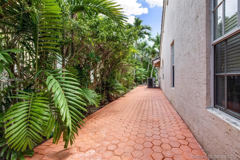 16004 NW 82nd Ct, Miami Lakes, FL 33016 photo 24