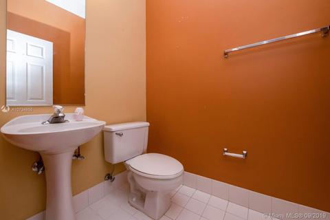 16004 NW 82nd Ct, Miami Lakes, FL 33016 photo 11