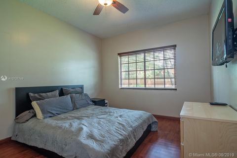 8220 NW 154th Ter, Miami Lakes, FL 33016 photo 16