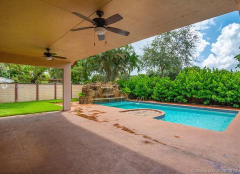 8220 NW 154th Ter, Miami Lakes, FL 33016 photo 5