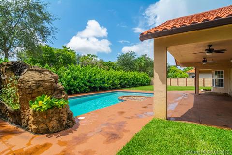 8220 NW 154th Ter, Miami Lakes, FL 33016 photo 23