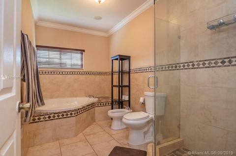 8220 NW 154th Ter, Miami Lakes, FL 33016 photo 8