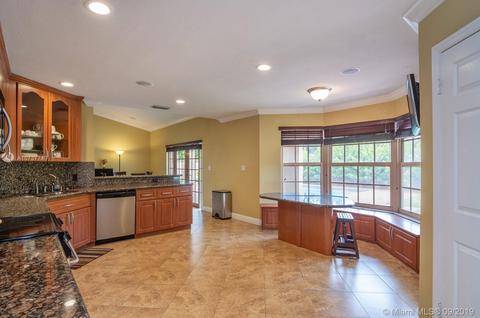8220 NW 154th Ter, Miami Lakes, FL 33016 photo 3