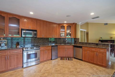 8220 NW 154th Ter, Miami Lakes, FL 33016 photo 12