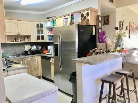 4155 E 9th Ct, Hialeah, FL 33013 photo 2