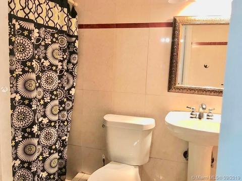 4155 E 9th Ct, Hialeah, FL 33013 photo 4
