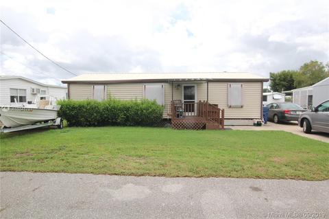 1056 7th St, Okeechobee, FL 34974 photo 1