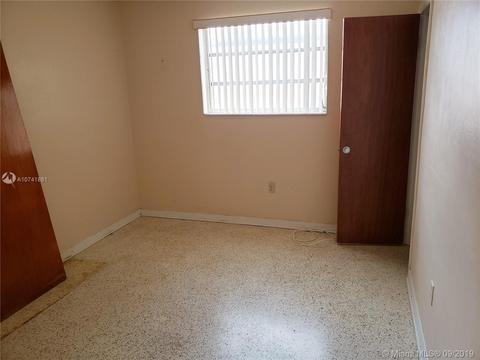 4140 E 9th Ct, Hialeah, FL 33013 photo 8