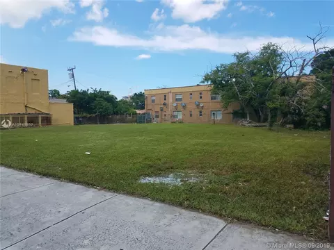 645 NW 5th Ave, Miami, FL 33136 photo 4