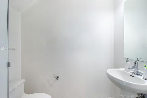 60 SW 13 St #3616, Miami, FL 33131 photo 2