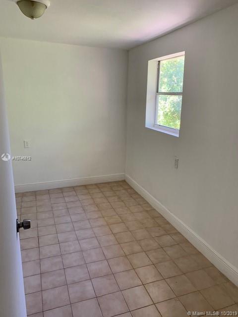 682 E 32nd St, Hialeah, FL 33013 photo 16