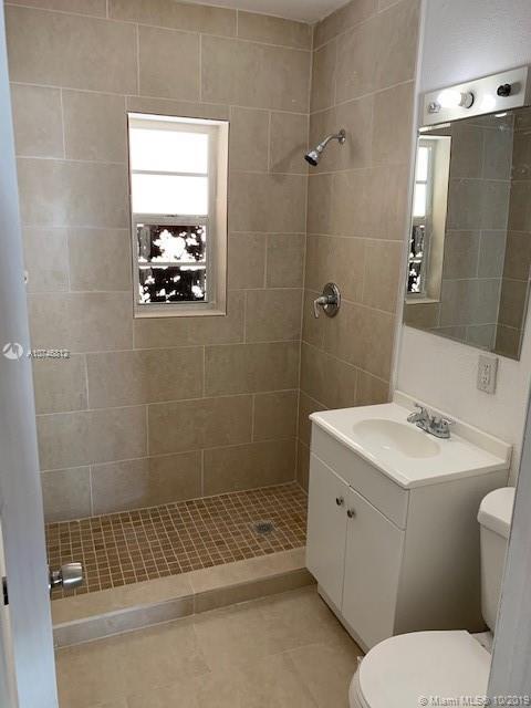 682 E 32nd St, Hialeah, FL 33013 photo 3
