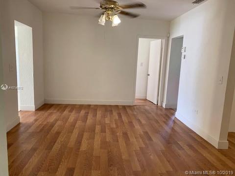 682 E 32nd St, Hialeah, FL 33013 photo 4