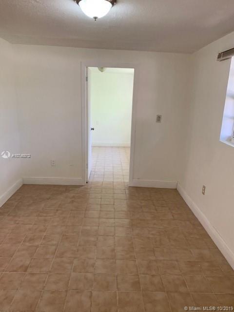 682 E 32nd St, Hialeah, FL 33013 photo 15