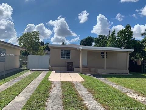 682 E 32nd St, Hialeah, FL 33013 photo 1